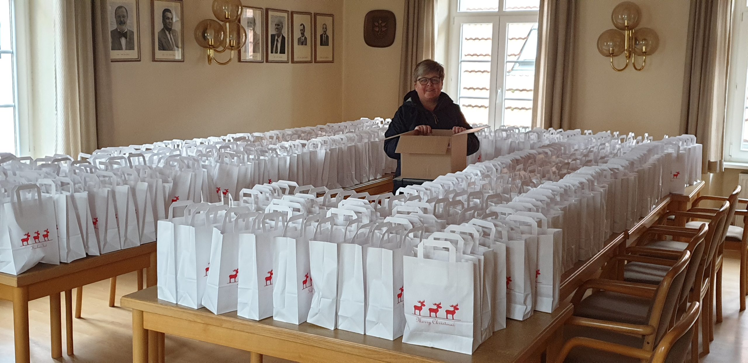 Weihnachtspäckchen Senioren Lörzweiler1